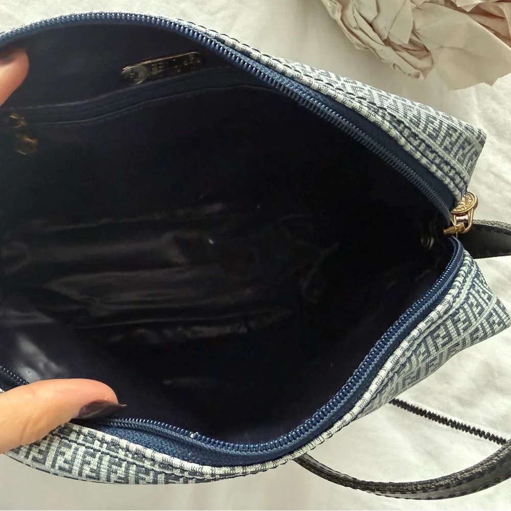 Vintage Fendi Zucca Canvas Shoulder Bag – Blue/Gray Monogram – Made in Italy - Picture 8 of 16